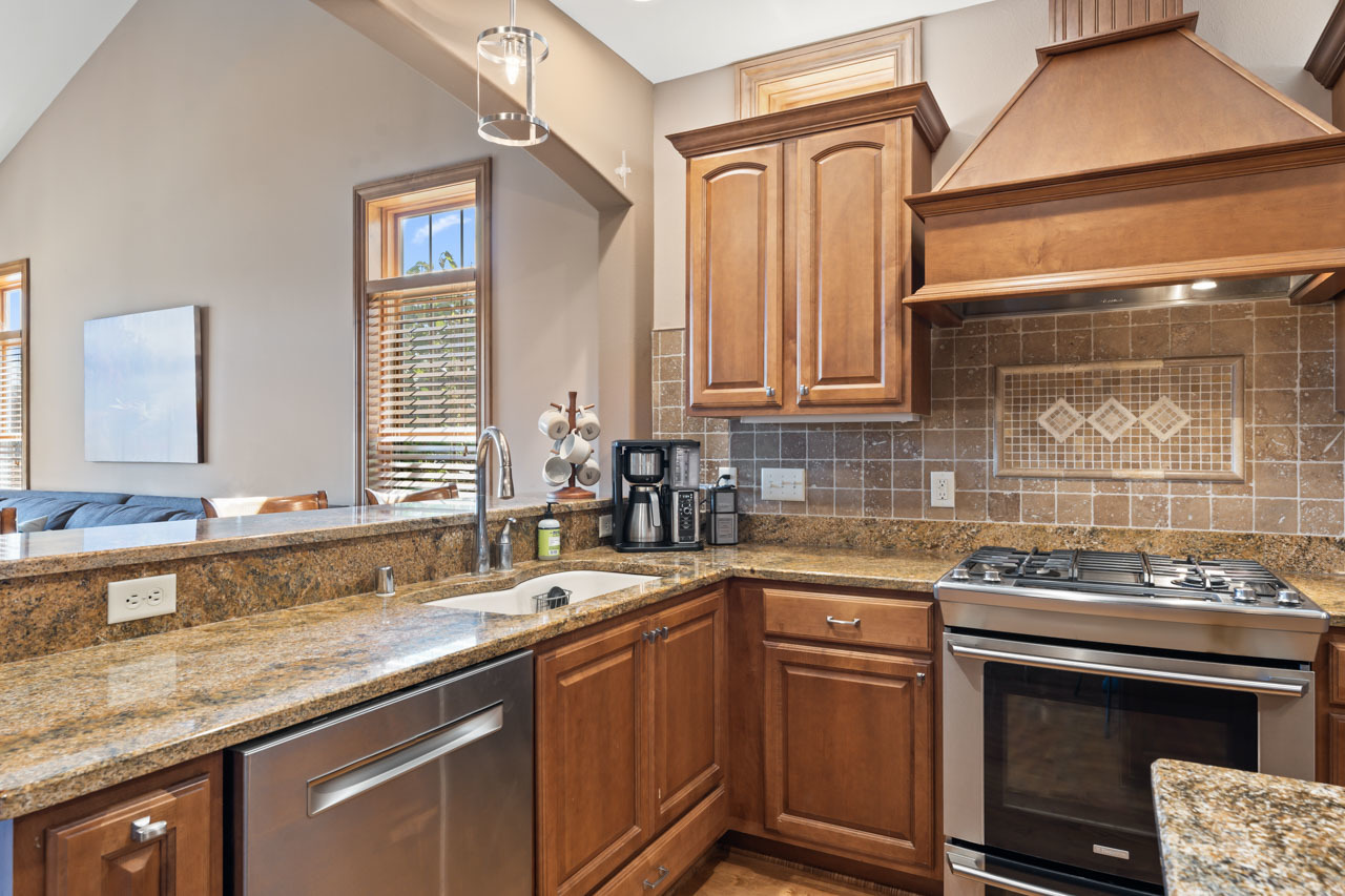 6507 Willow Court, Waterford, WI 53185