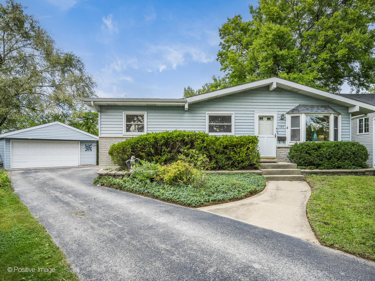 101 Bonnie Court, Thornton, IL 60476