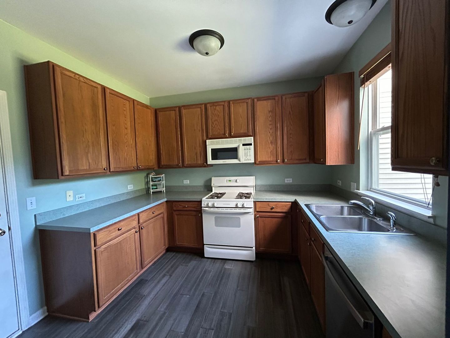 2249 Sunrise Circle, Aurora, IL 60503