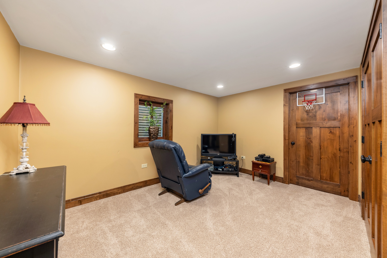 1116 Hollingswood Avenue, Naperville, IL 60564