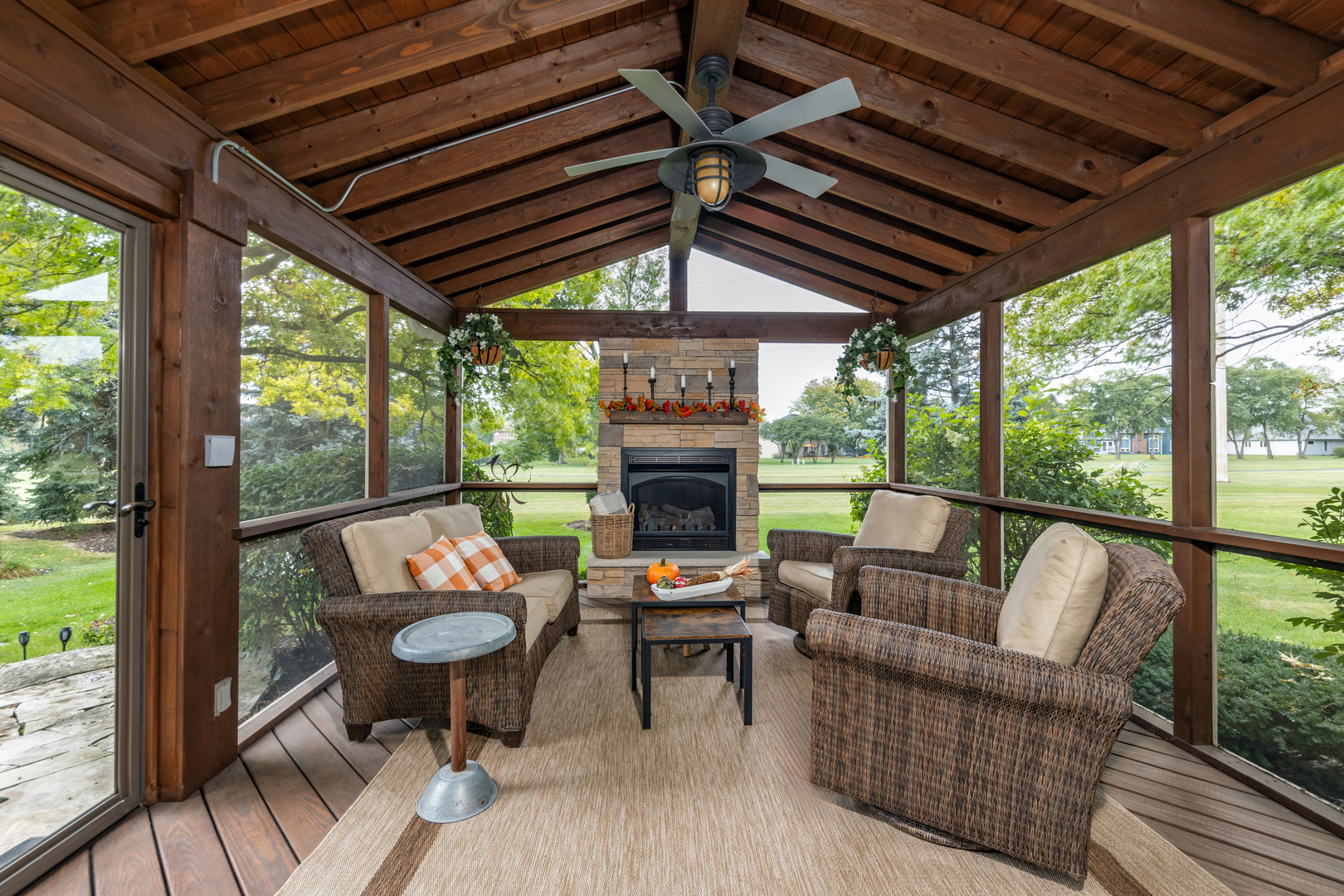 1116 Hollingswood Avenue, Naperville, IL 60564