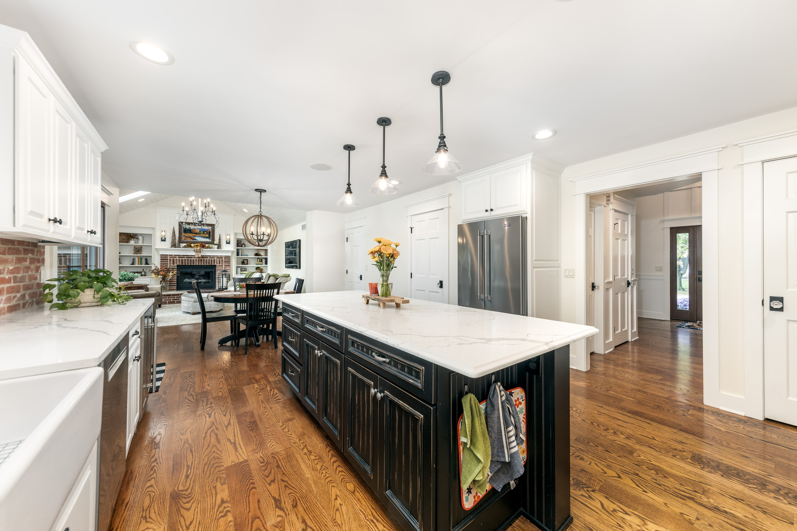 1116 Hollingswood Avenue, Naperville, IL 60564