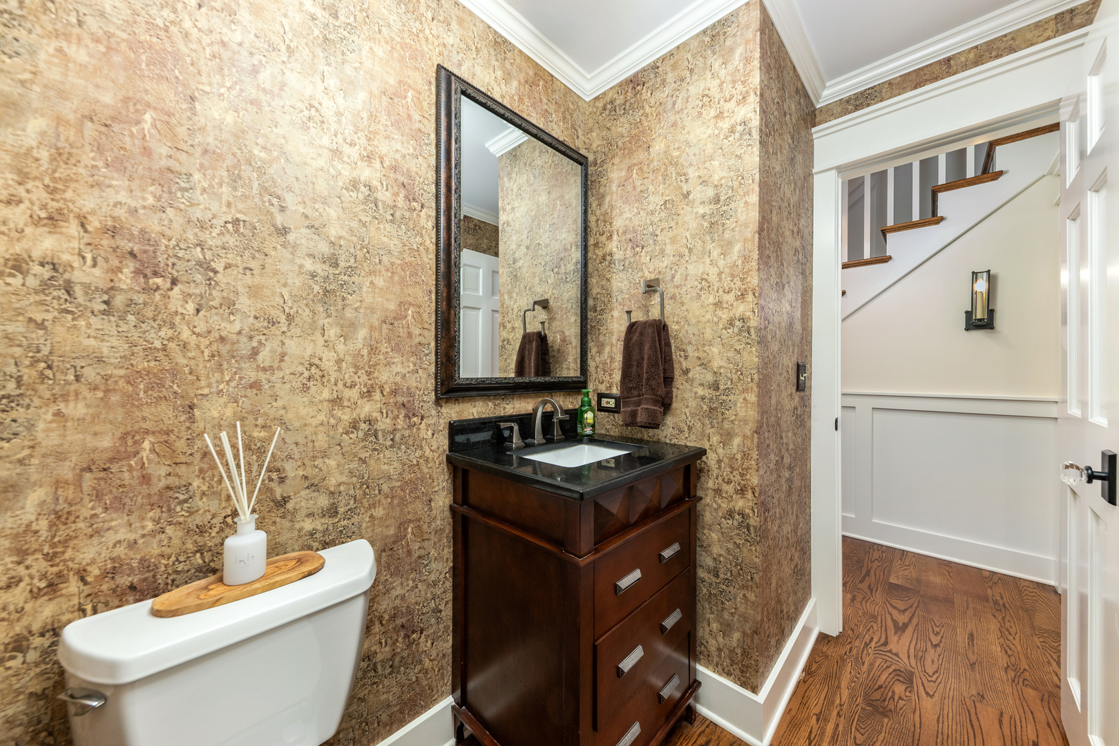 1116 Hollingswood Avenue, Naperville, IL 60564