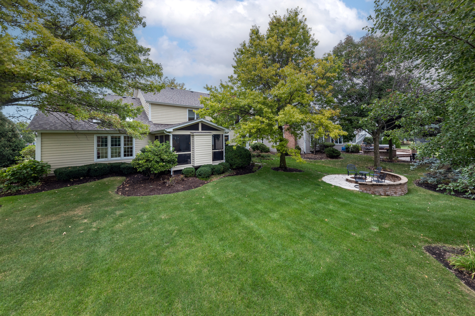 1116 Hollingswood Avenue, Naperville, IL 60564