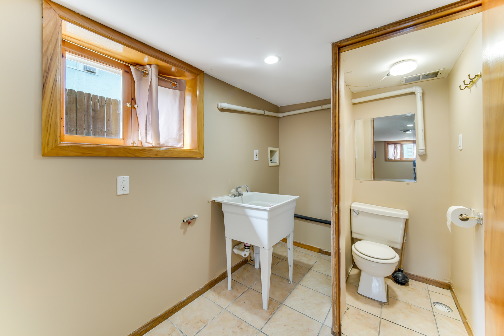 50 W 14th Place, Chicago Heights, IL 60411