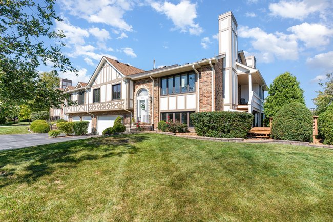 9280 Windsor Parkway, Tinley Park, IL 60487