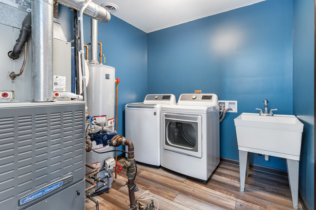 9280 Windsor Parkway, Tinley Park, IL 60487