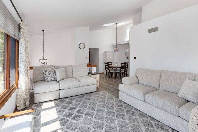 9280 Windsor Parkway, Tinley Park, IL 60487