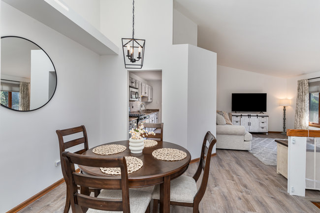 9280 Windsor Parkway, Tinley Park, IL 60487