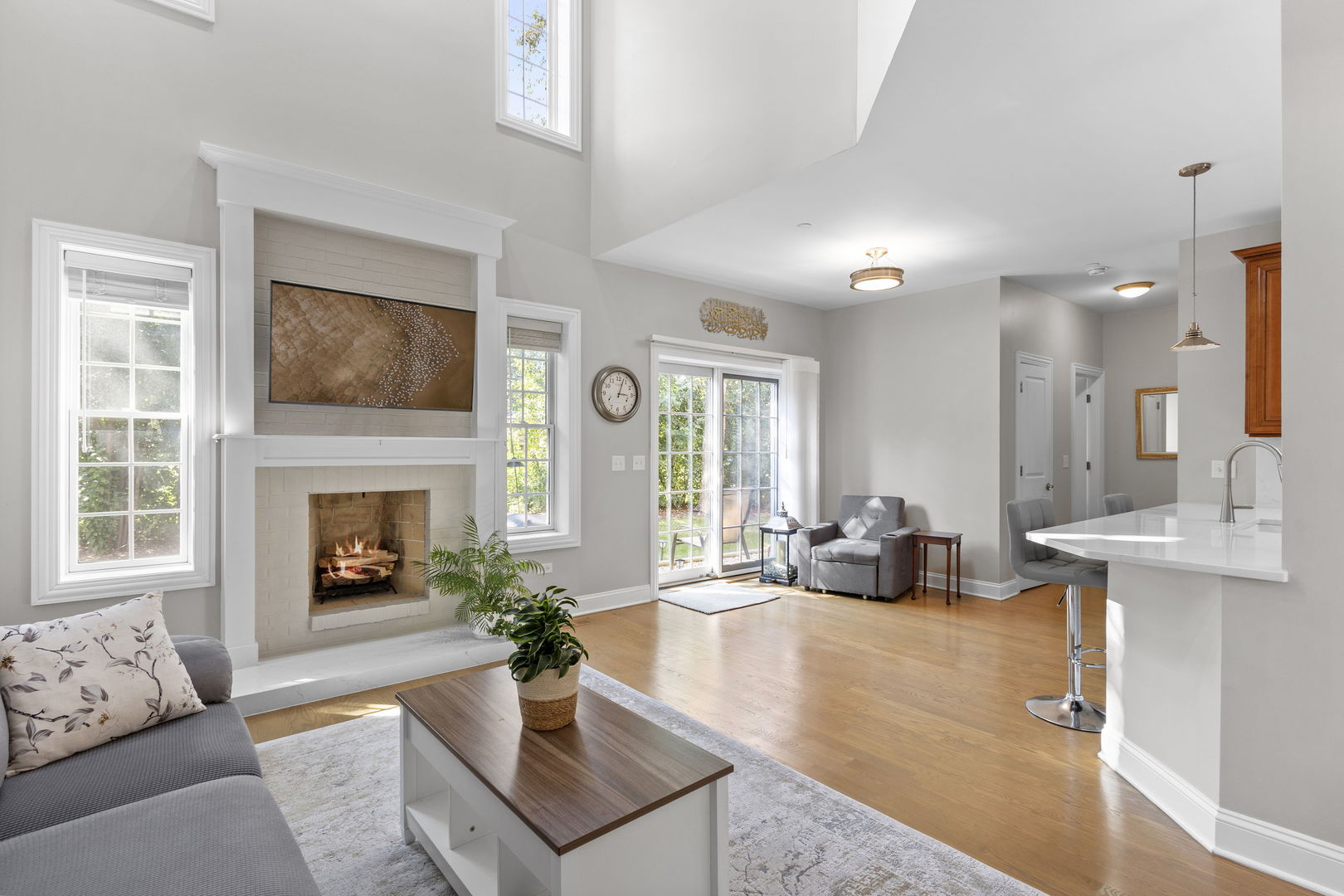 1205 CHARLESTON Court #1205, Westmont, IL 60559