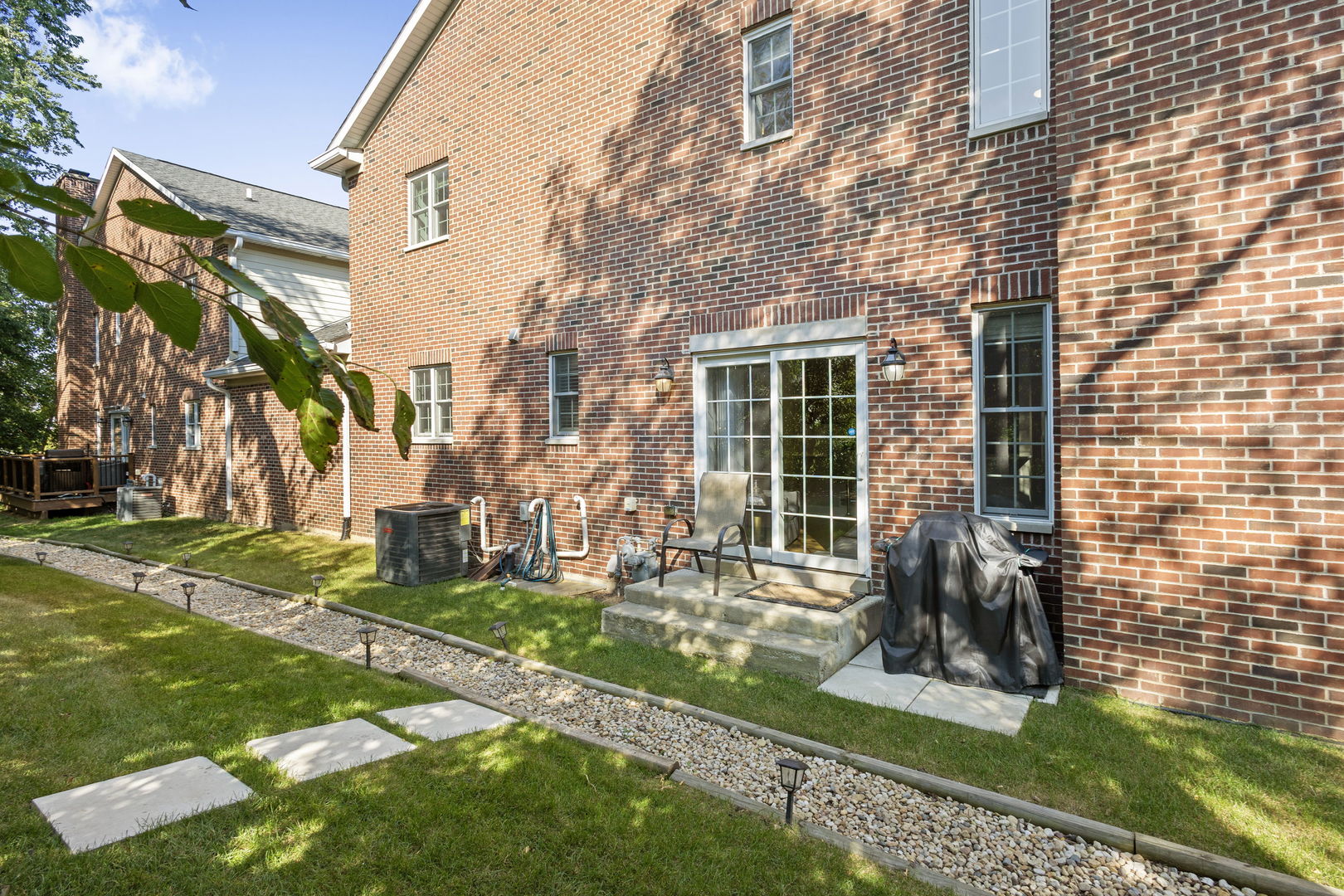 1205 CHARLESTON Court #1205, Westmont, IL 60559