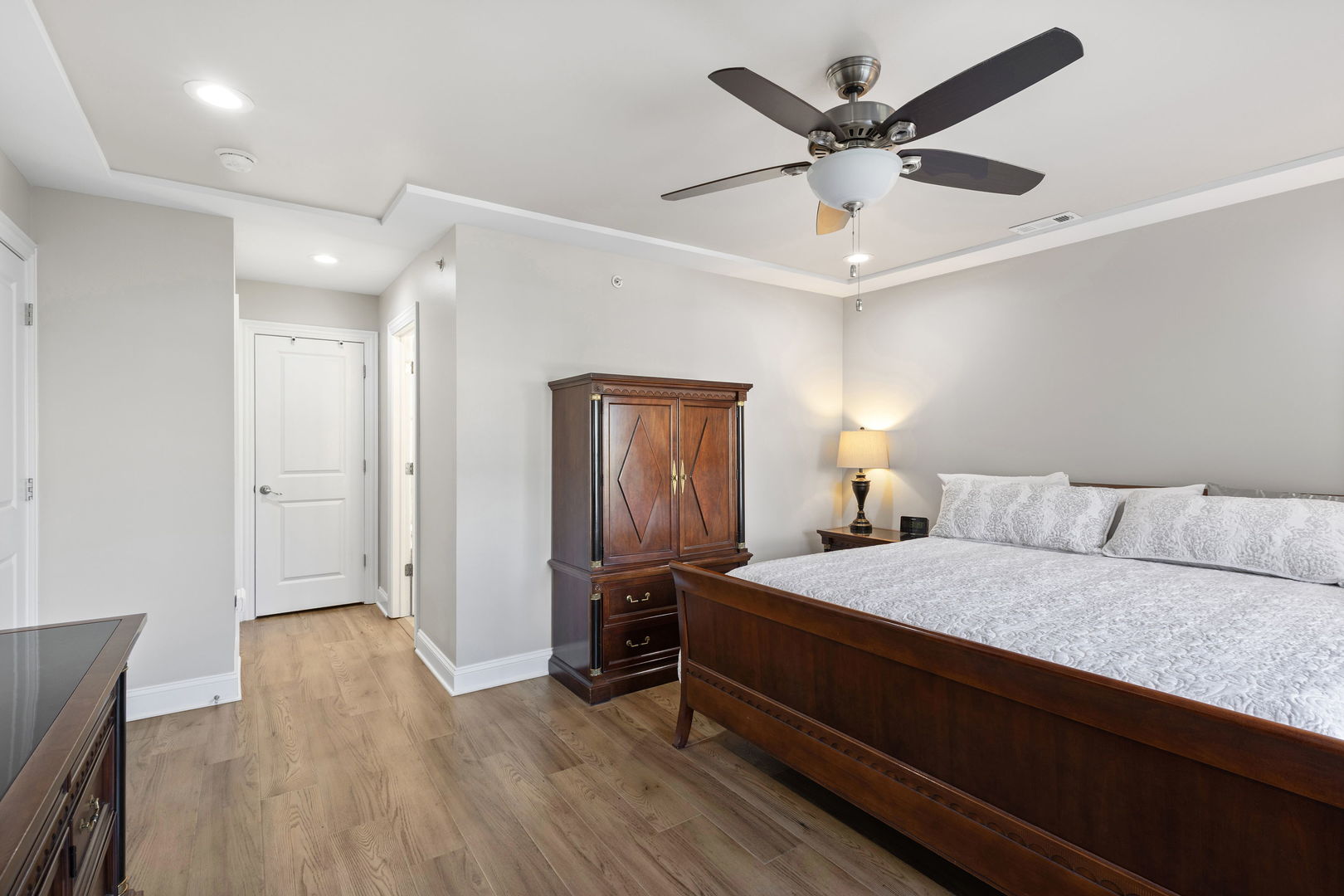 1205 CHARLESTON Court #1205, Westmont, IL 60559