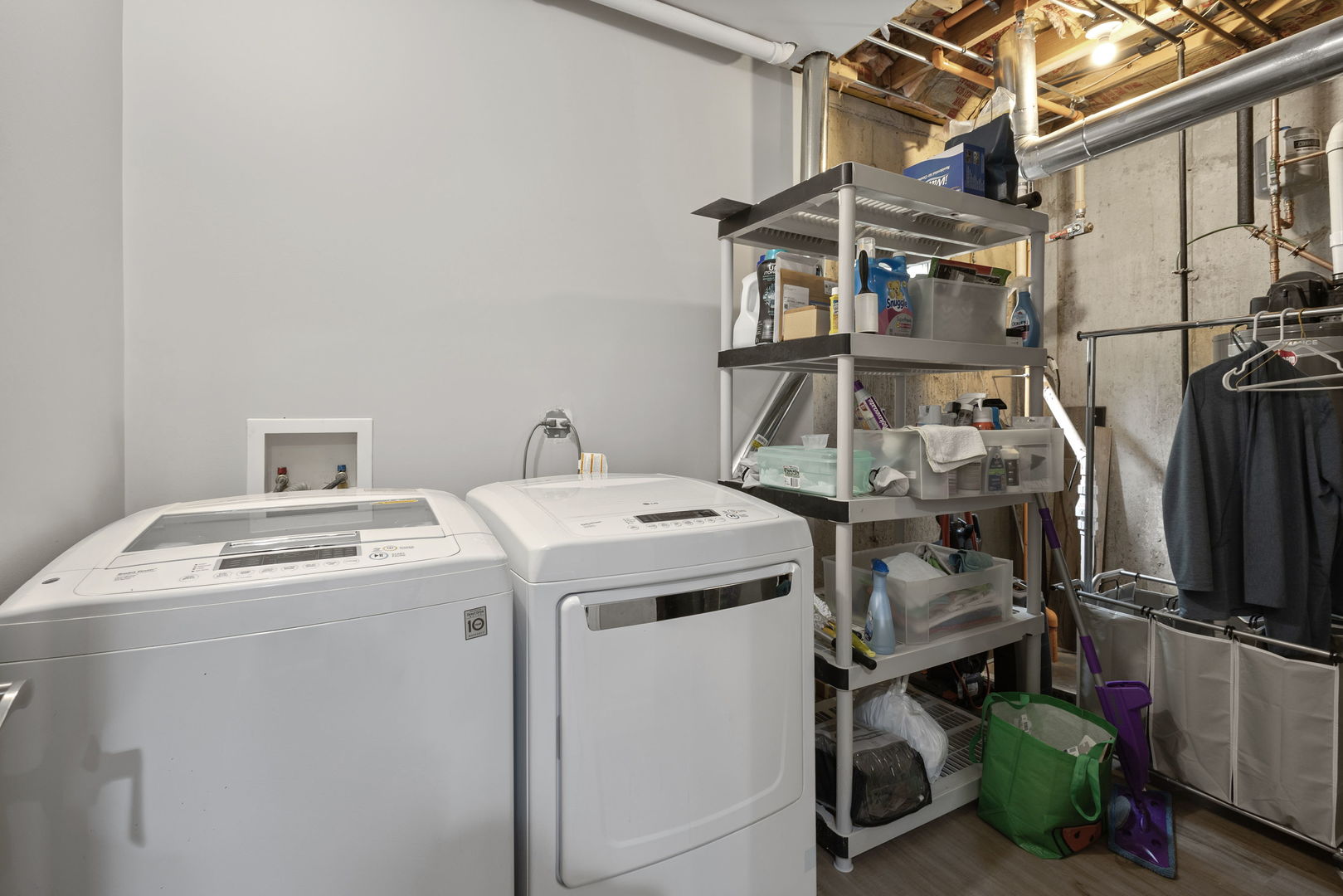 1205 CHARLESTON Court #1205, Westmont, IL 60559