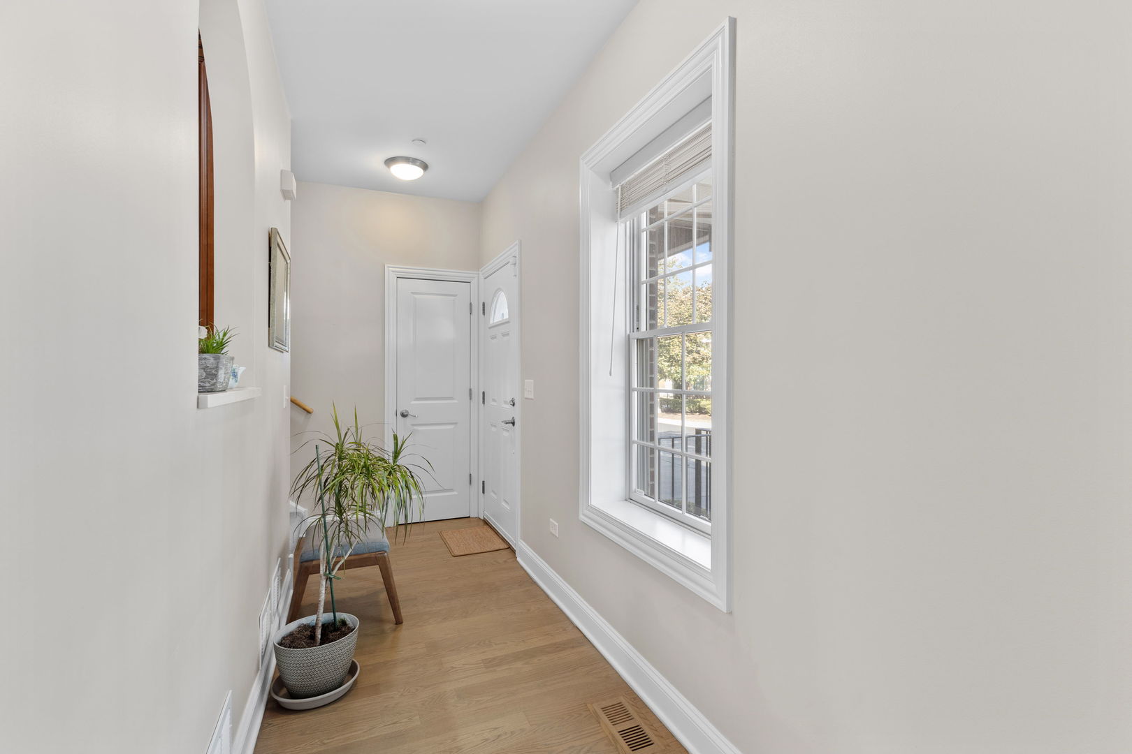 1205 CHARLESTON Court #1205, Westmont, IL 60559