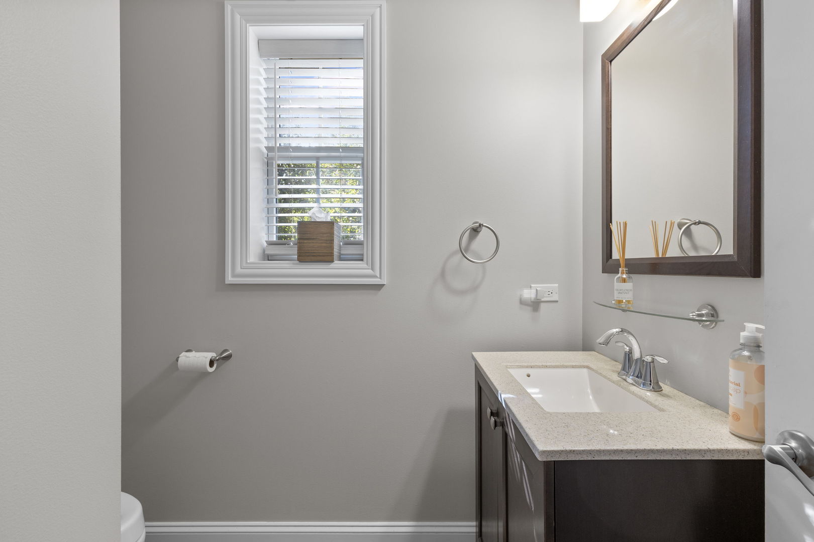 1205 CHARLESTON Court #1205, Westmont, IL 60559