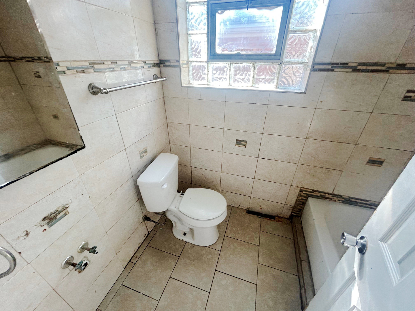 520 W 97th Street, Chicago, IL 60628