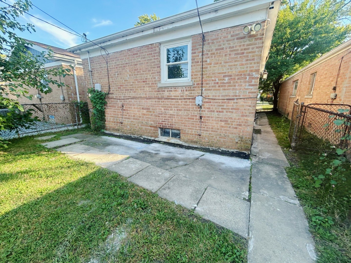 520 W 97th Street, Chicago, IL 60628