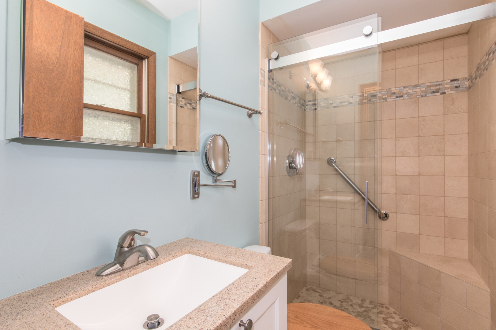 107 Janet Avenue, Streamwood, IL 60107