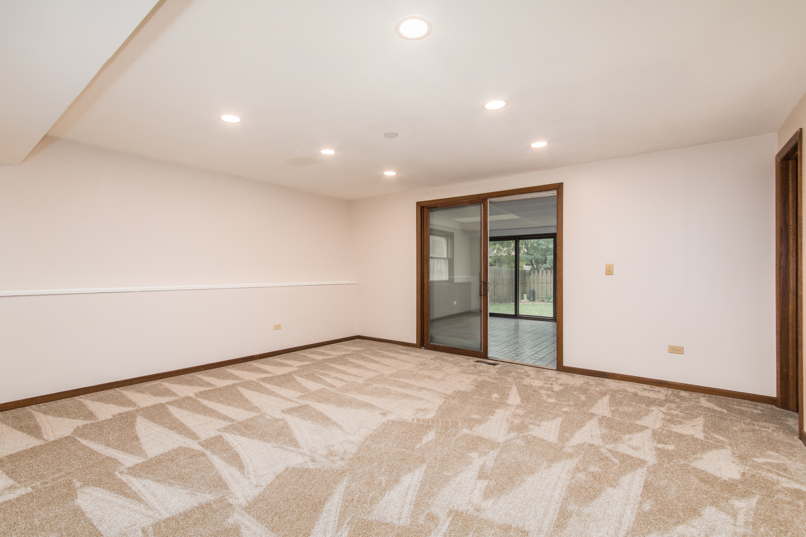 107 Janet Avenue, Streamwood, IL 60107