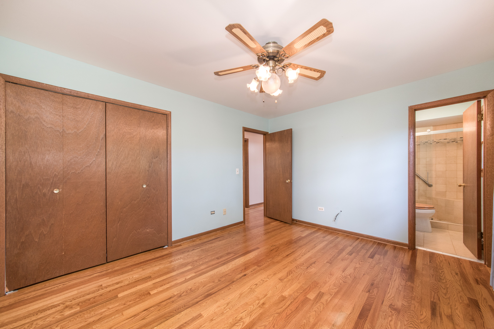 107 Janet Avenue, Streamwood, IL 60107