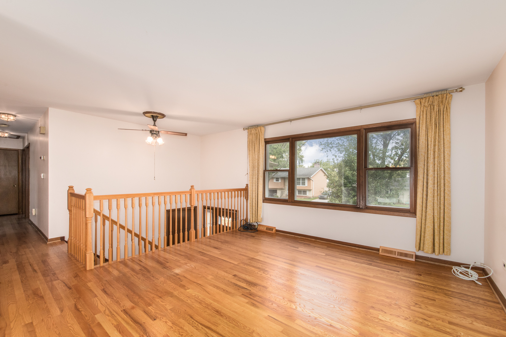 107 Janet Avenue, Streamwood, IL 60107