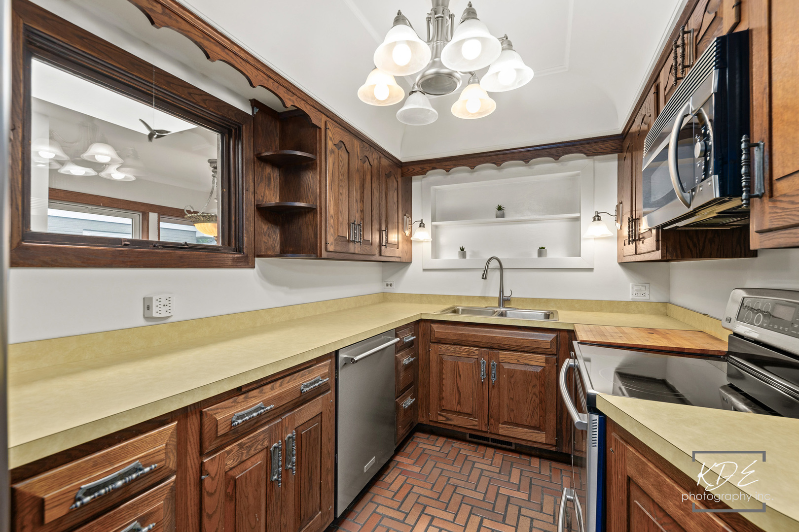 330 S Maple Street, Itasca, IL 60143