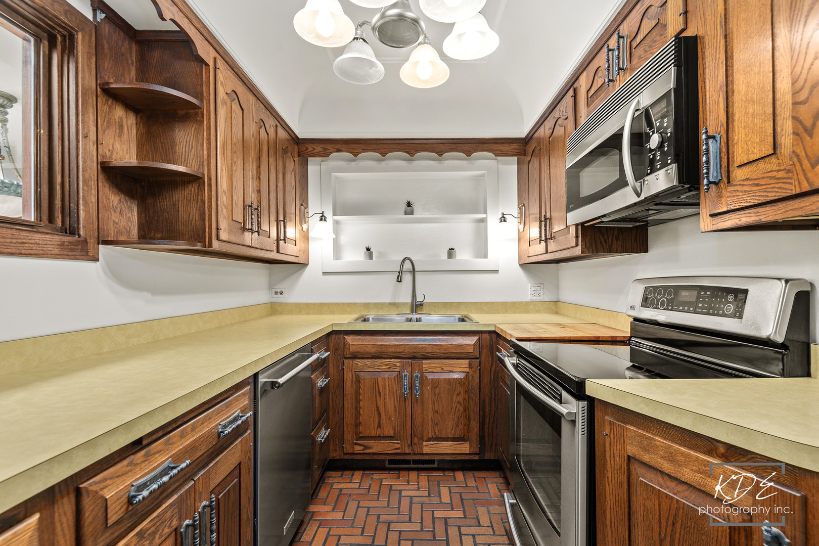 330 S Maple Street, Itasca, IL 60143