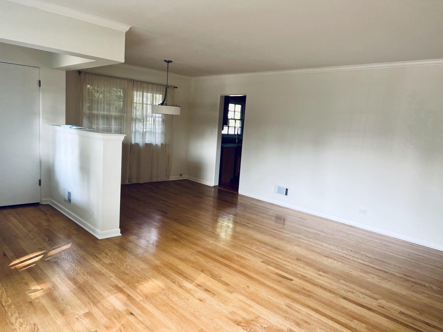135 N Myrtle Avenue, Elmhurst, IL 60126