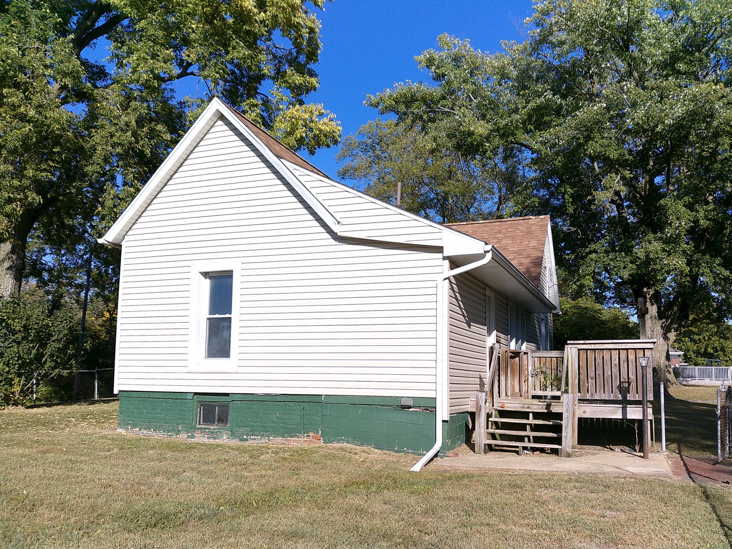 701 S Cain Street, Clinton, IL 61727