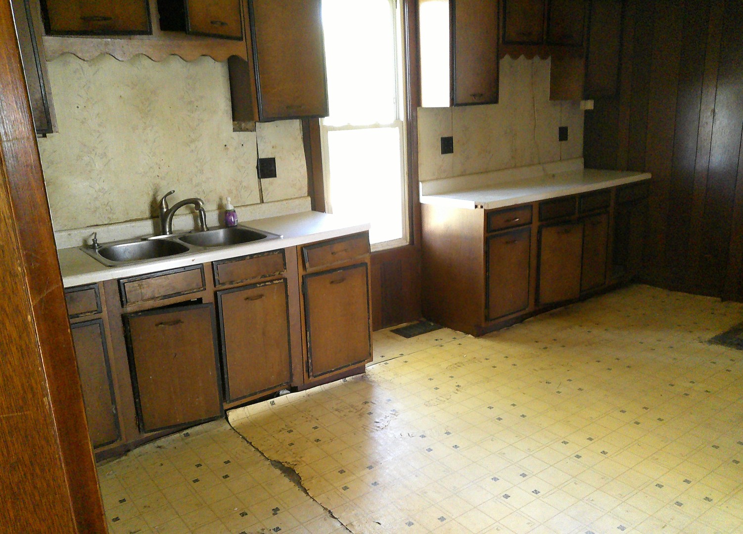 701 S Cain Street, Clinton, IL 61727