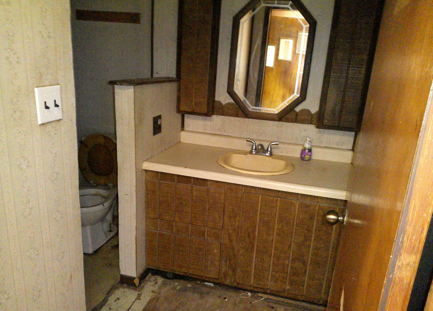 701 S Cain Street, Clinton, IL 61727