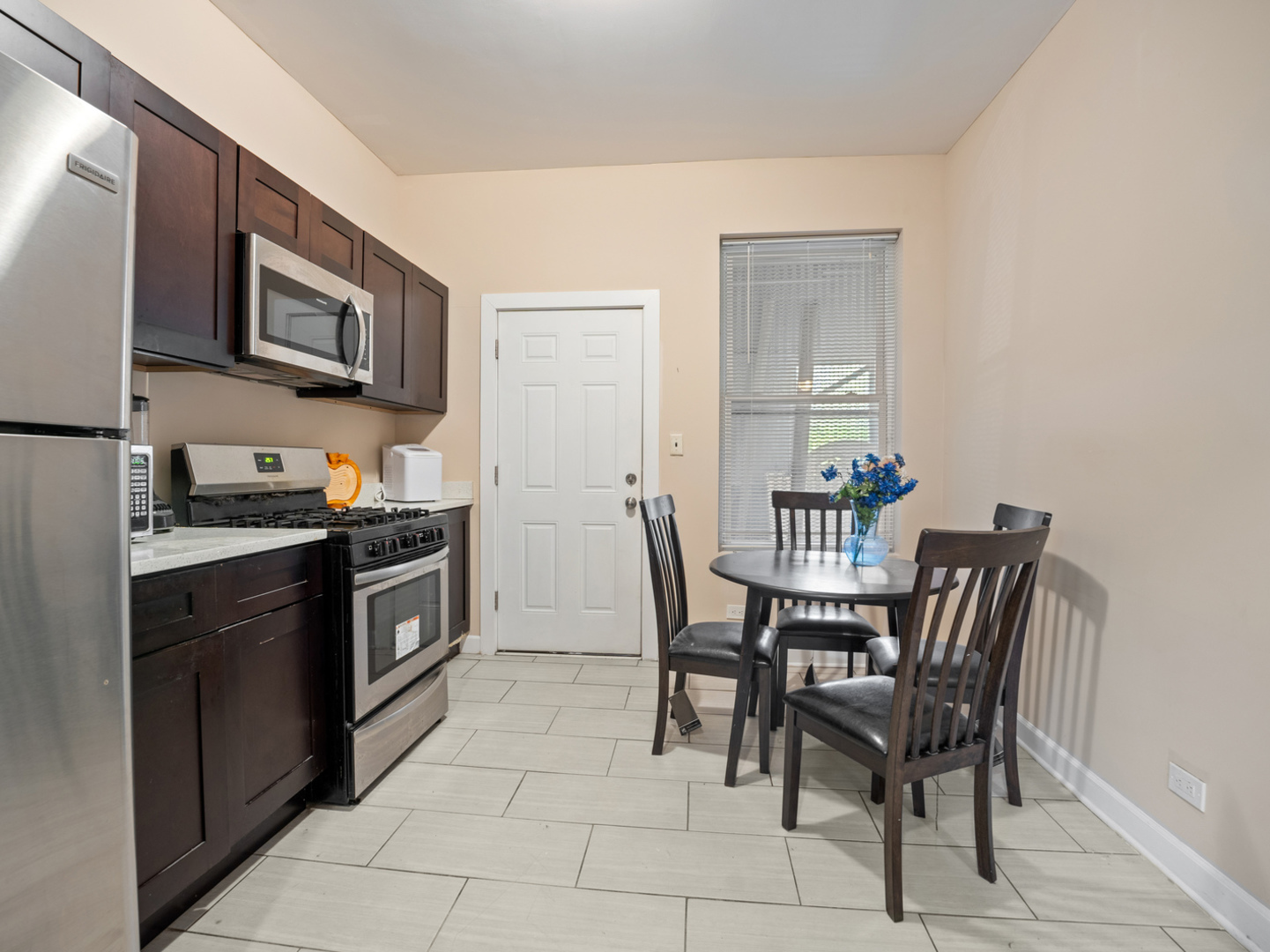 4200 W Wilcox Street, Chicago, IL 60624