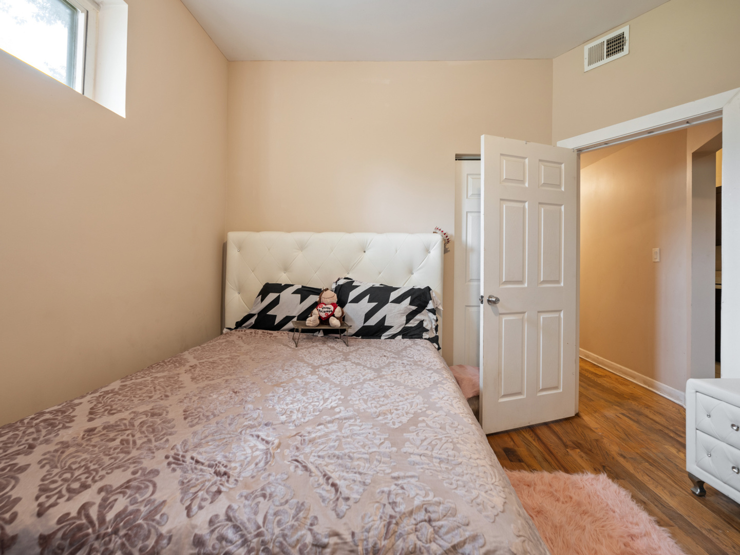 4200 W Wilcox Street, Chicago, IL 60624