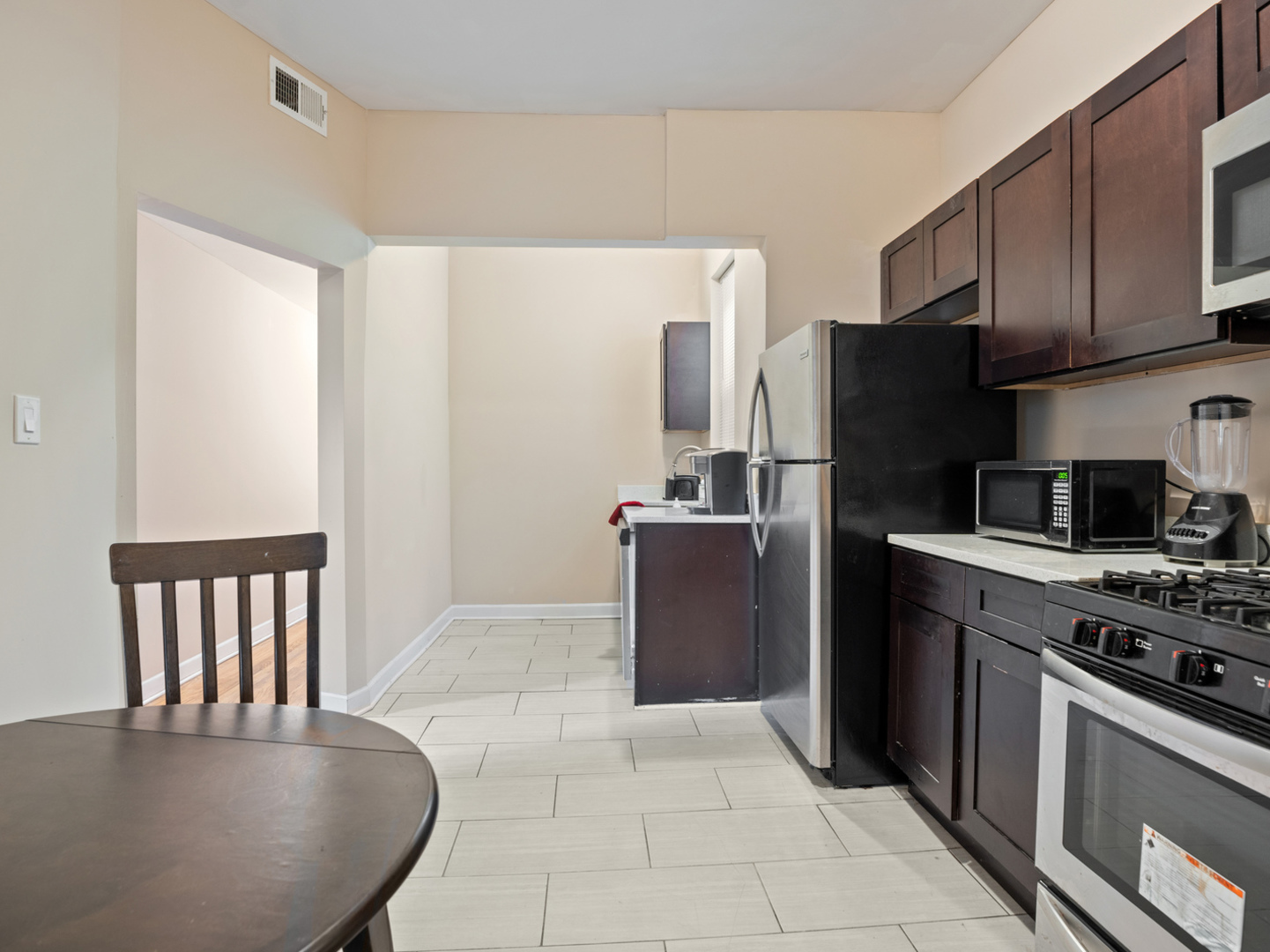 4200 W Wilcox Street, Chicago, IL 60624