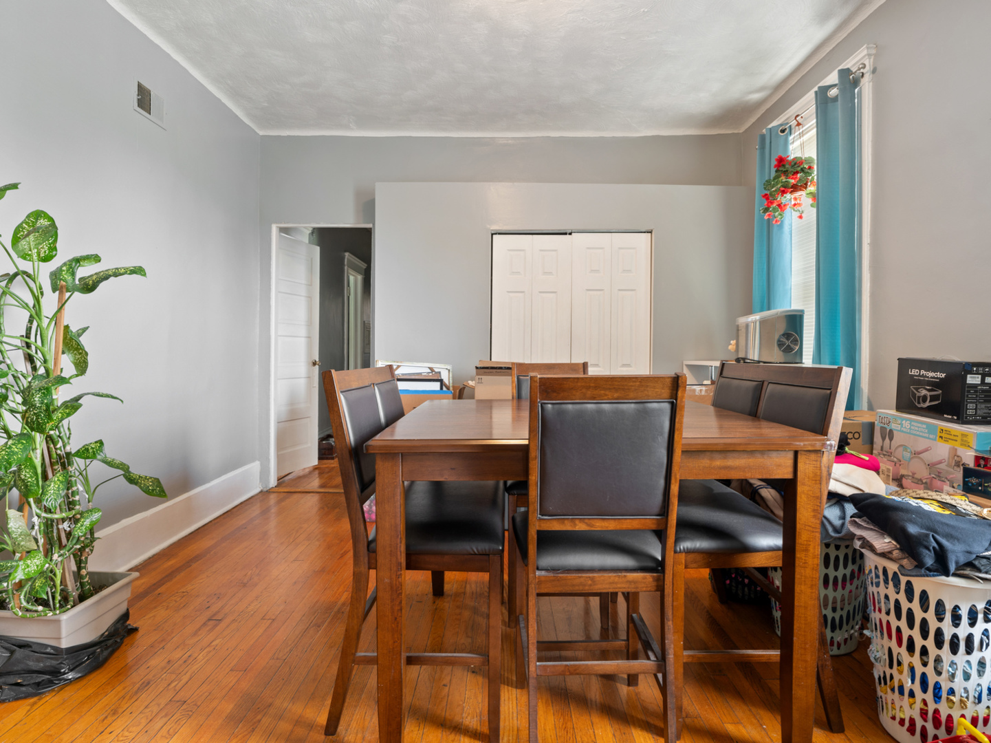 4200 W Wilcox Street, Chicago, IL 60624