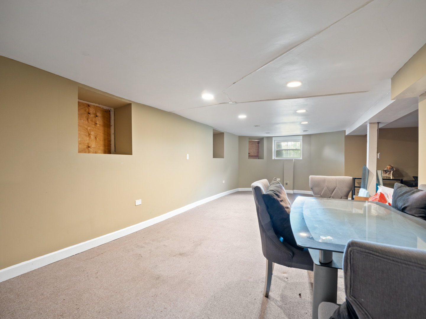 4200 W Wilcox Street, Chicago, IL 60624