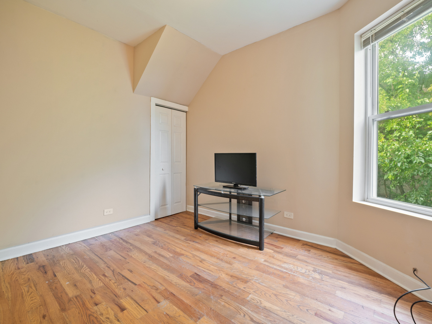 4200 W Wilcox Street, Chicago, IL 60624