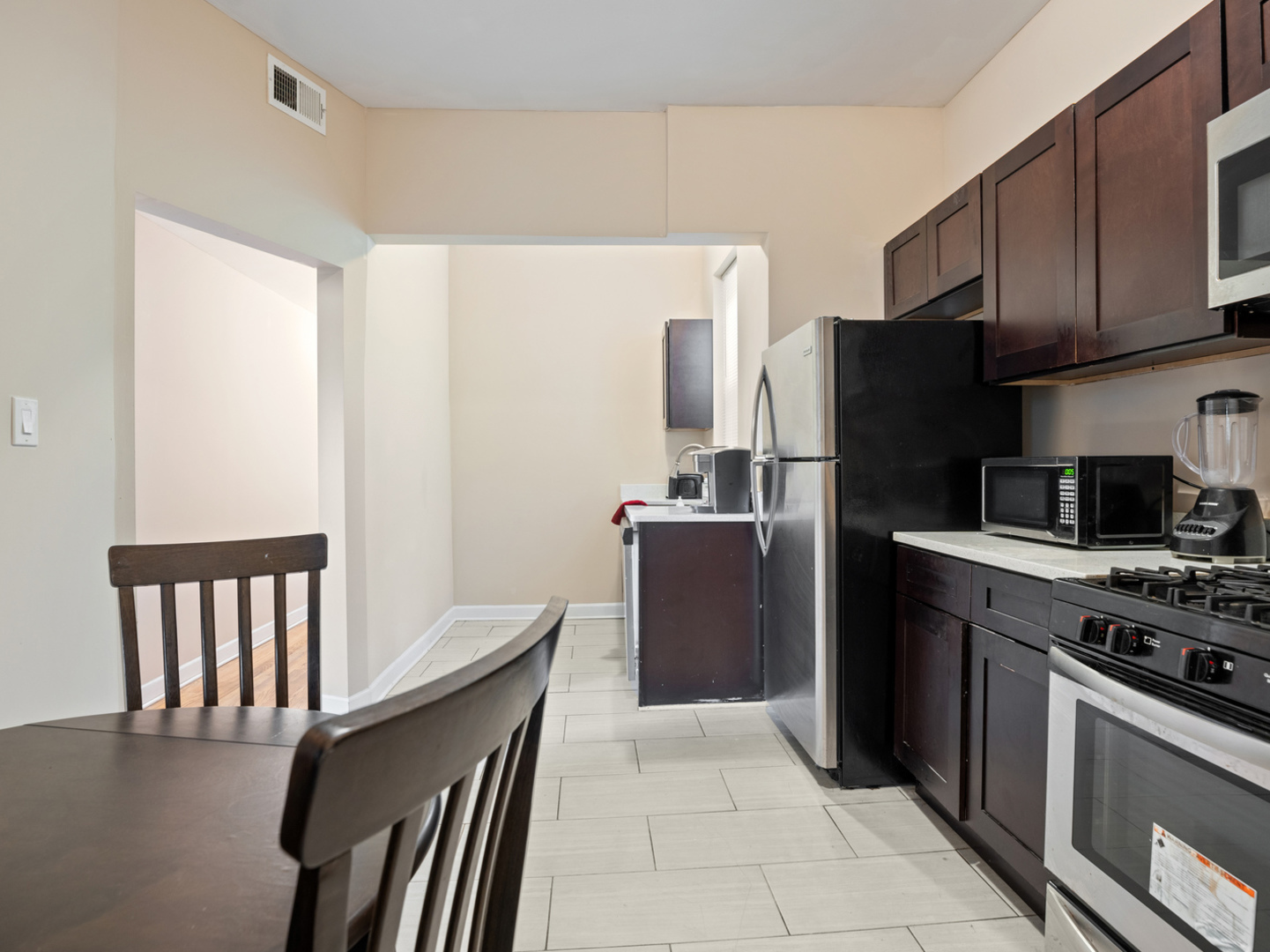 4200 W Wilcox Street, Chicago, IL 60624