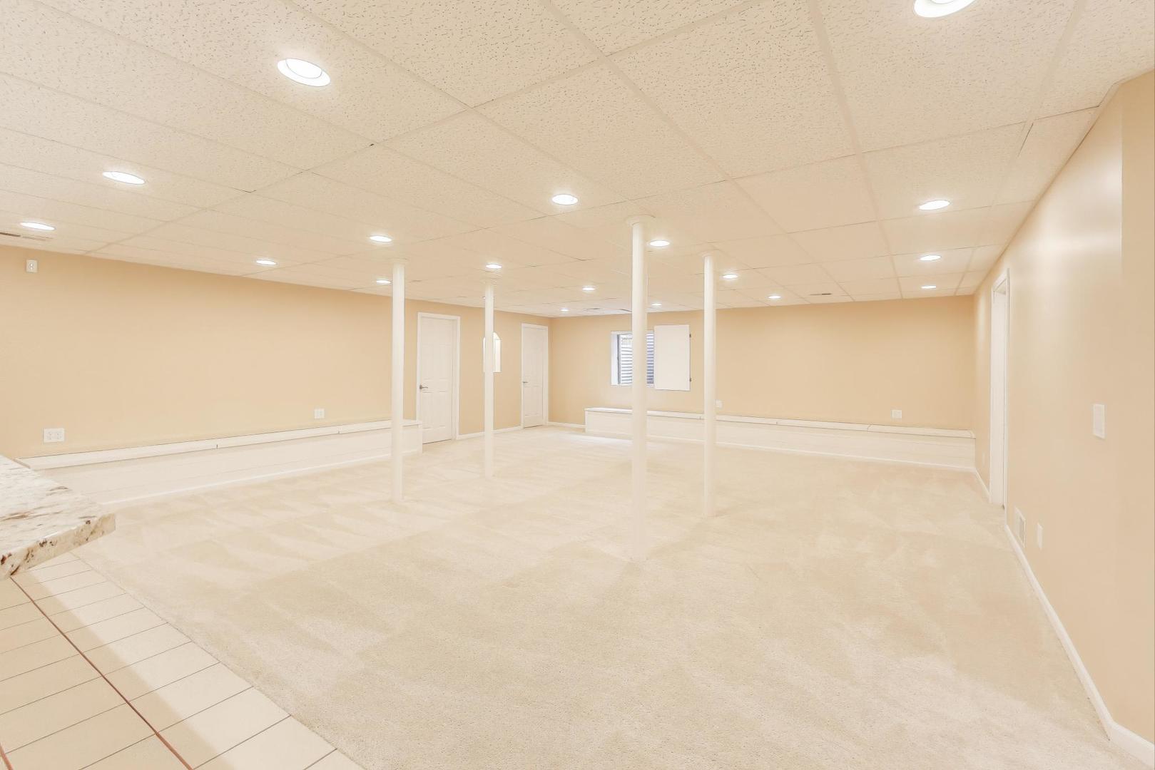 12354 S Blue Water Parkway, Plainfield, IL 60585