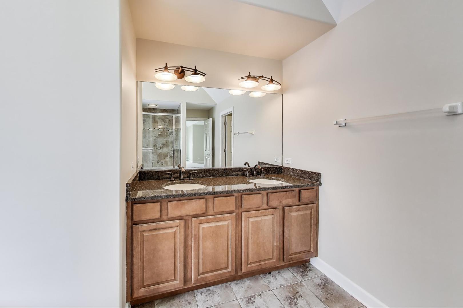 12354 S Blue Water Parkway, Plainfield, IL 60585