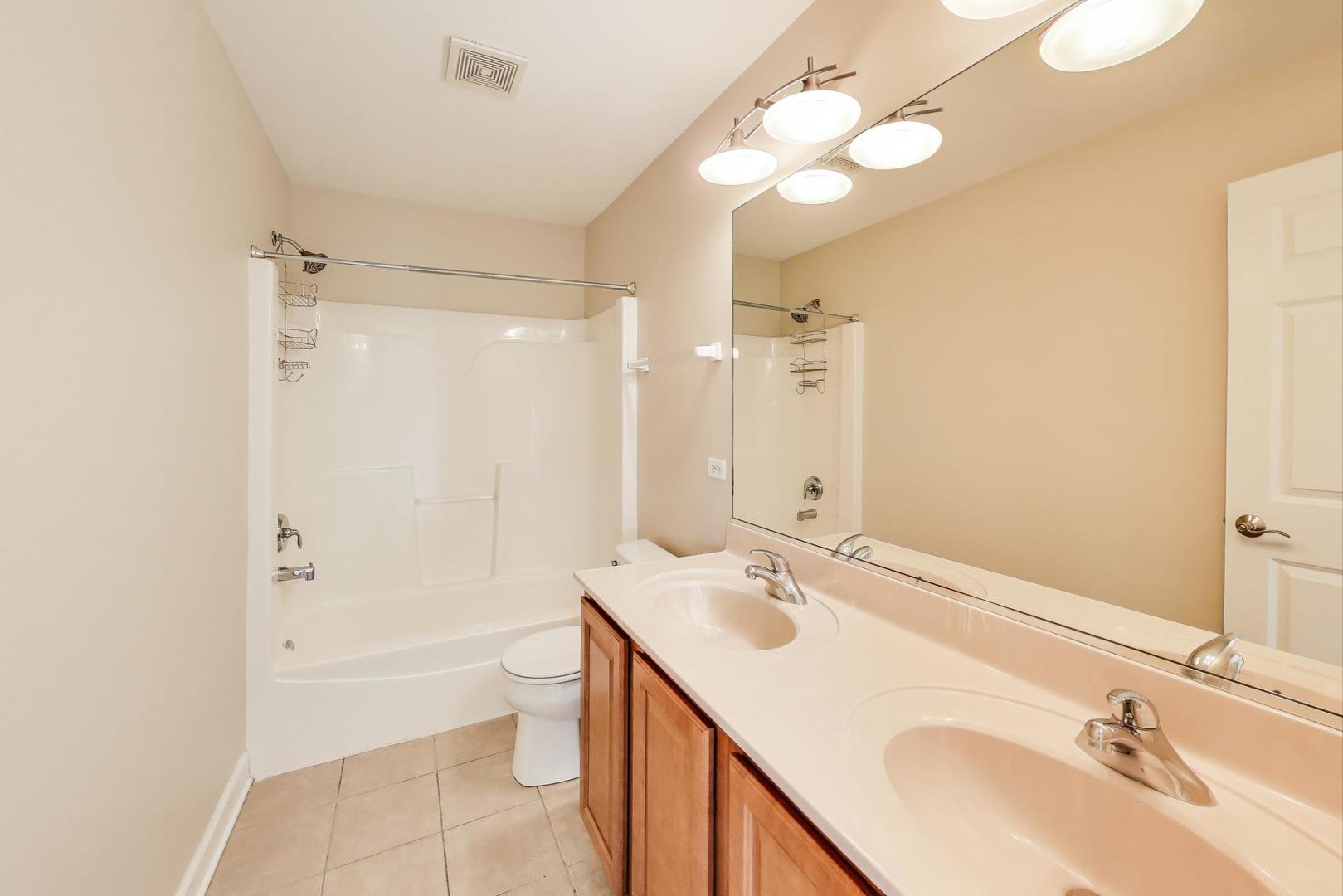 12354 S Blue Water Parkway, Plainfield, IL 60585