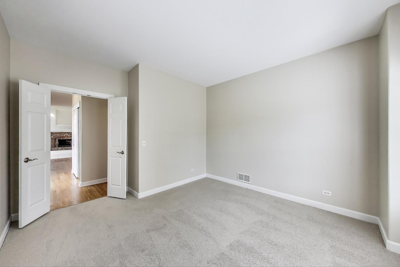 12354 S Blue Water Parkway, Plainfield, IL 60585