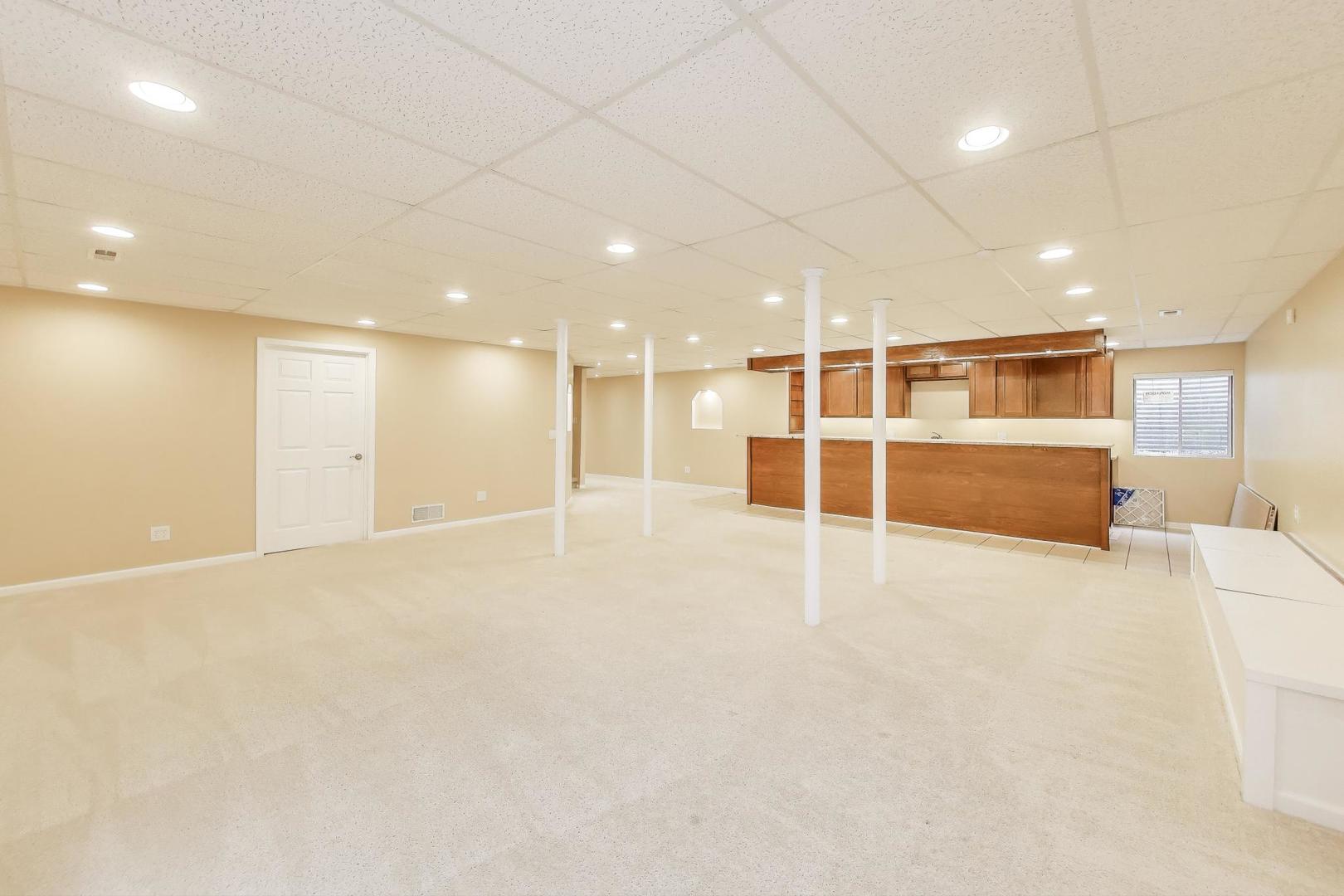 12354 S Blue Water Parkway, Plainfield, IL 60585