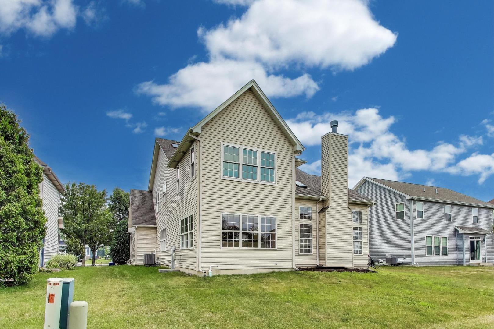 12354 S Blue Water Parkway, Plainfield, IL 60585