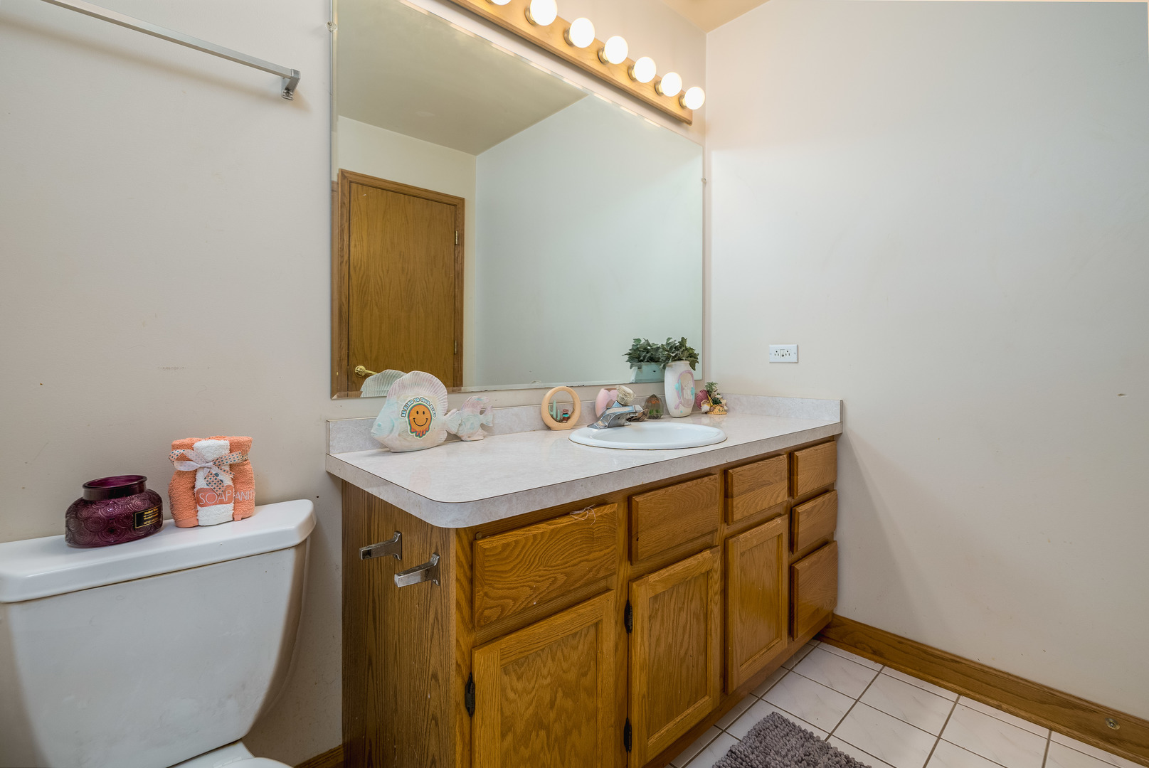 16231 Lake Villa Avenue, Tinley Park, IL 60477