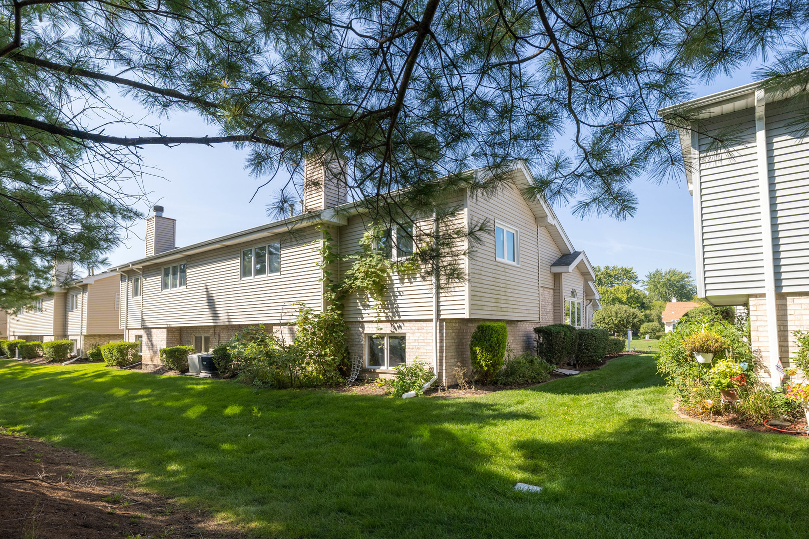 16231 Lake Villa Avenue, Tinley Park, IL 60477