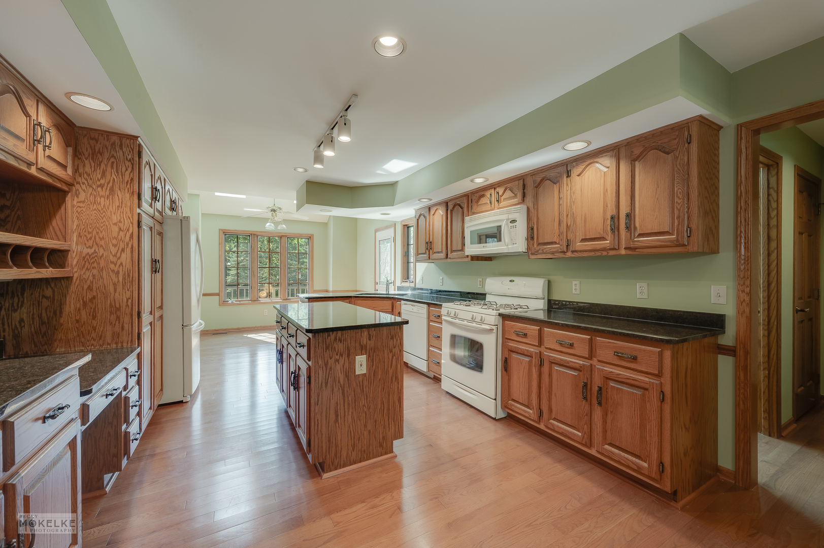 20 Ottawa Court, Oswego, IL 60543