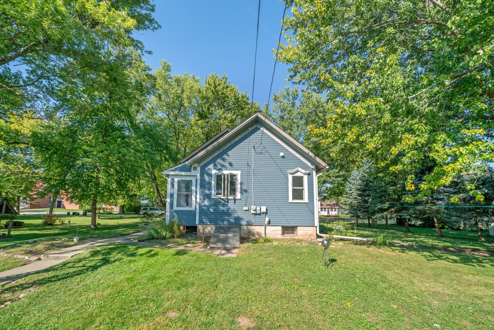 204 Lincoln Avenue, Big Rock, IL 60511