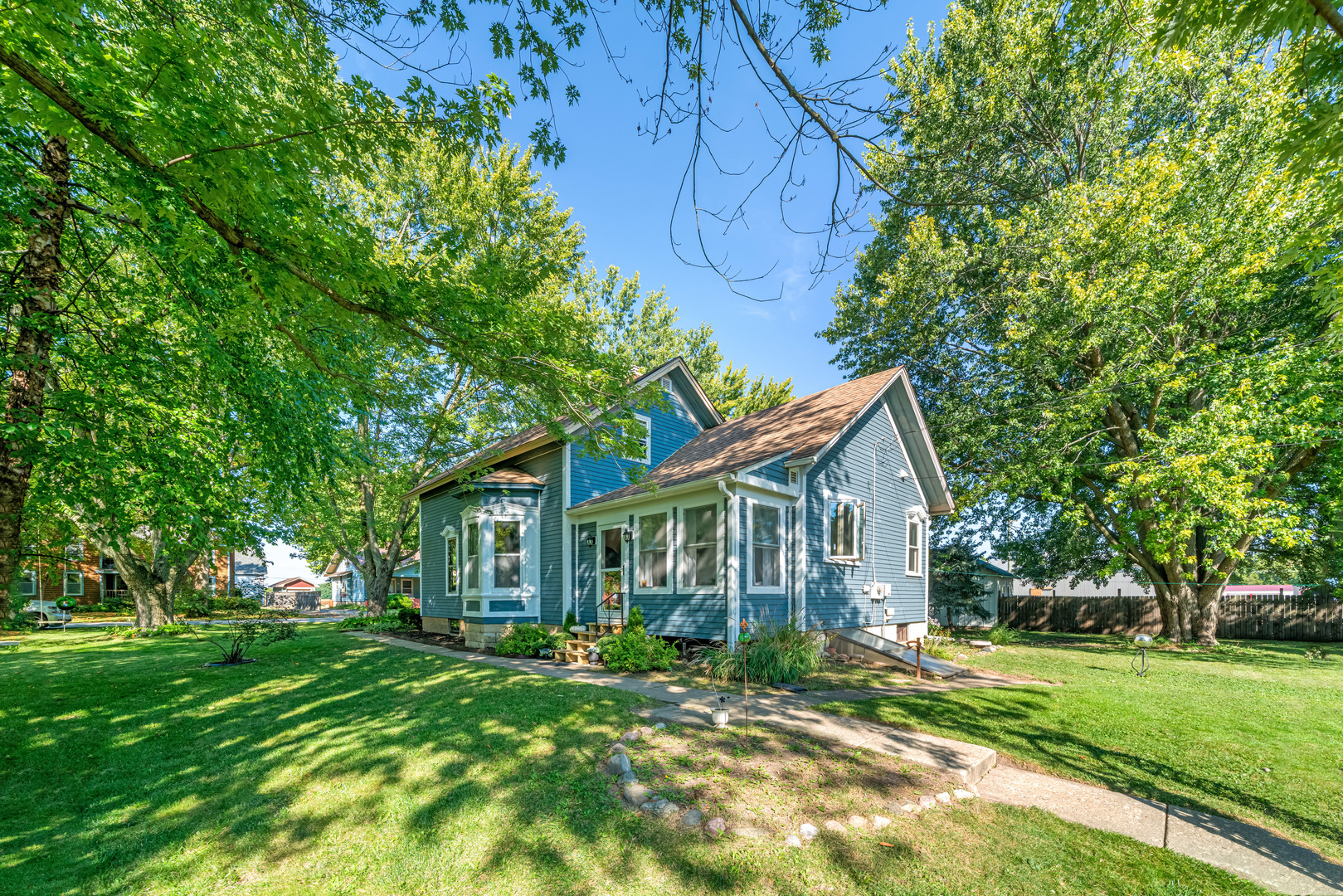 204 Lincoln Avenue, Big Rock, IL 60511