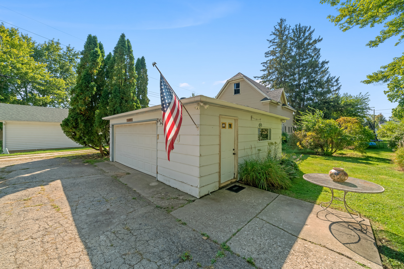 204 Lincoln Avenue, Big Rock, IL 60511